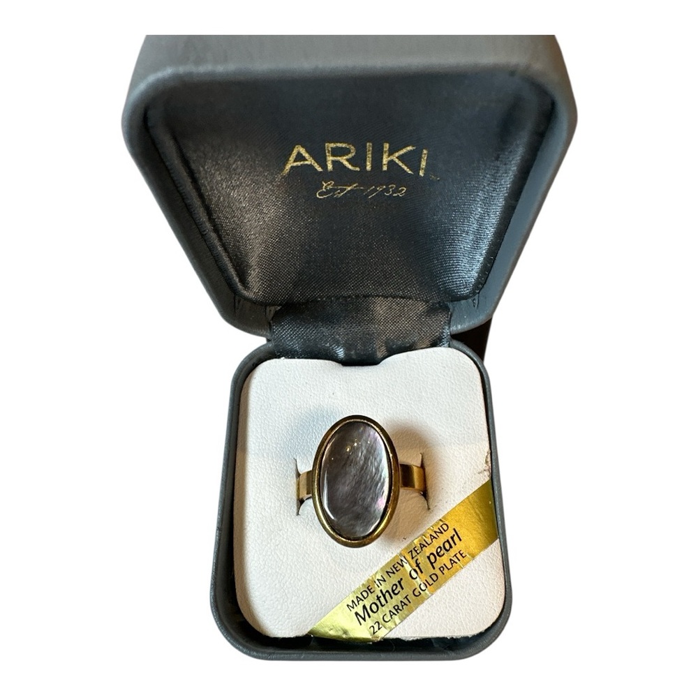 Ariki 22K Mother of Pearl Ring
